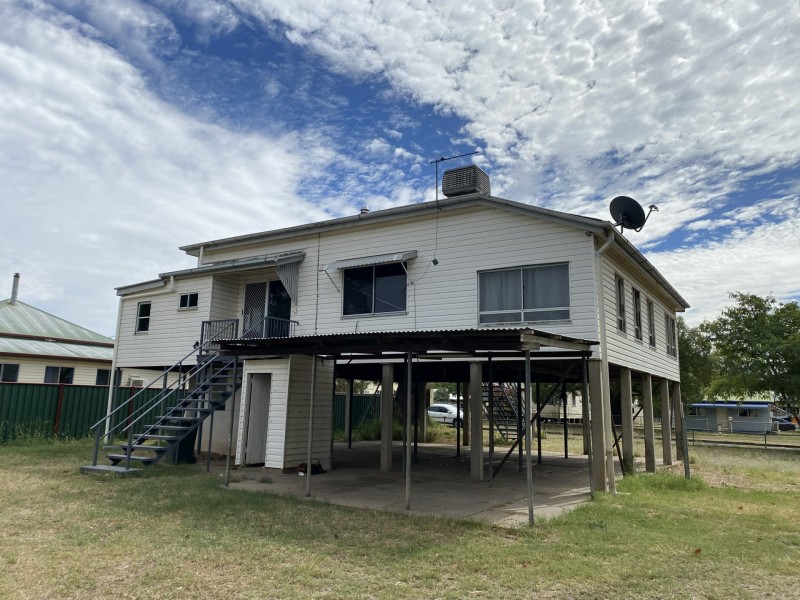 10 Liverpool Street, Mitchell QLD 4465