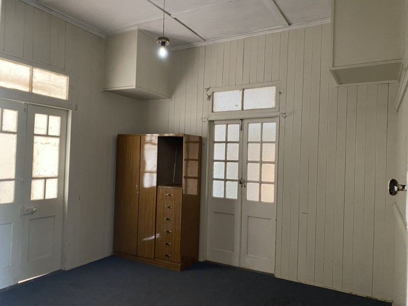 10 Liverpool Street, Mitchell QLD 4465