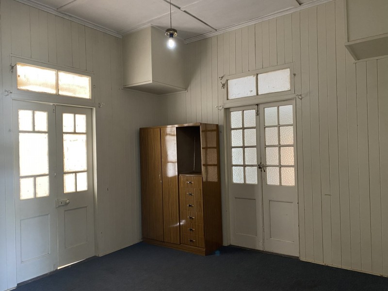 10 Liverpool Street, Mitchell QLD 4465