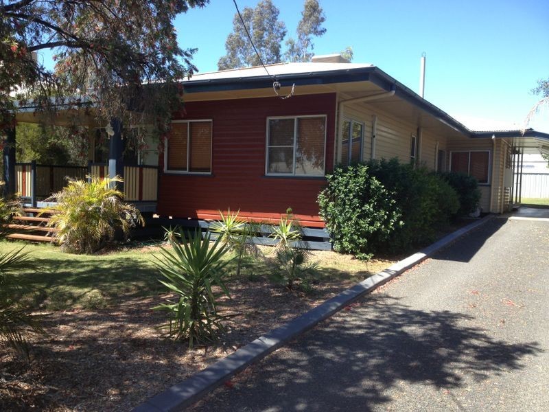 12 Fowles Street, Roma QLD 4455