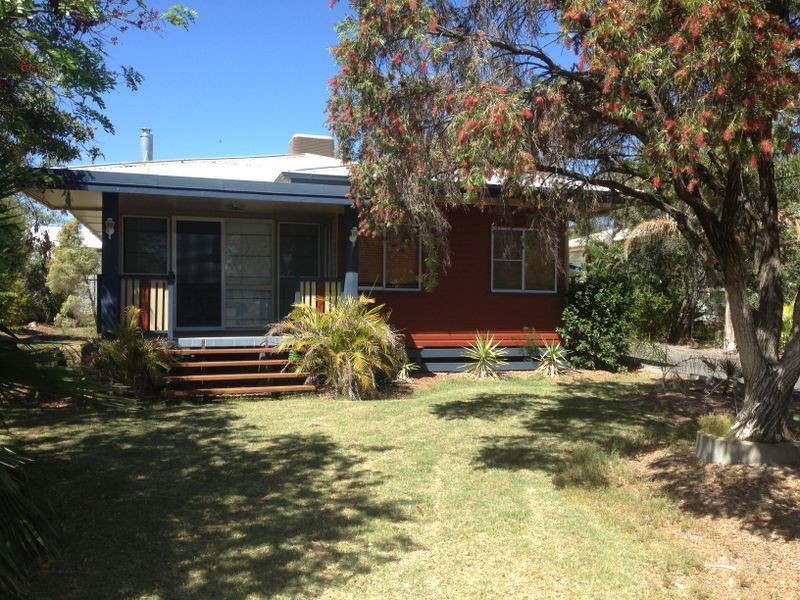 12 Fowles Street, Roma QLD 4455