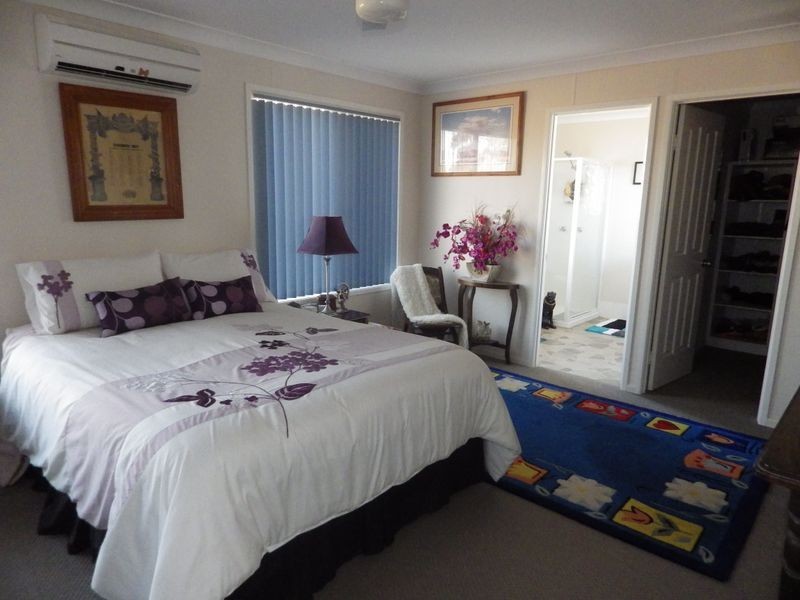 8 Bass Street, Yuleba QLD 4427