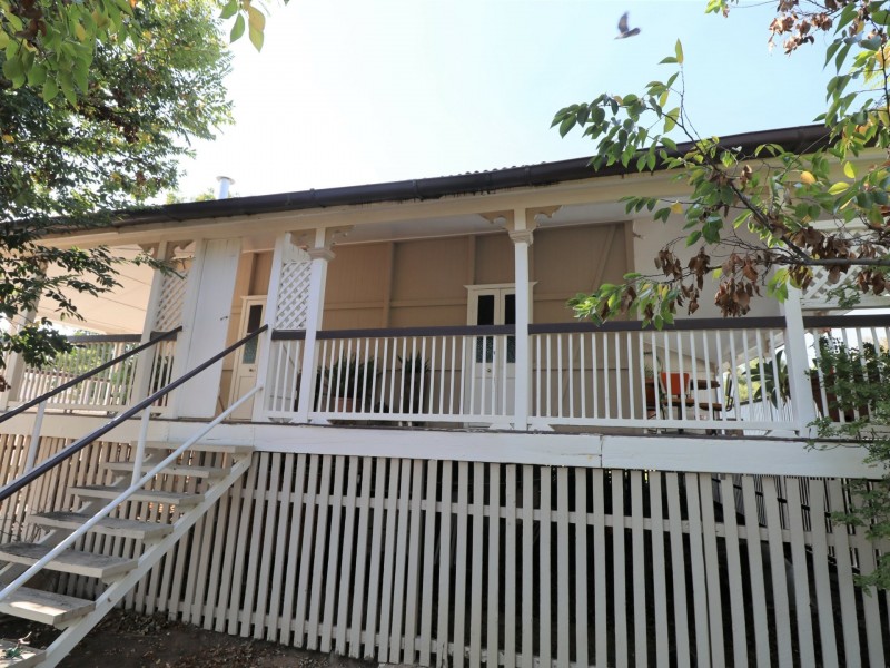 15 Ronald Street, Injune QLD 4454