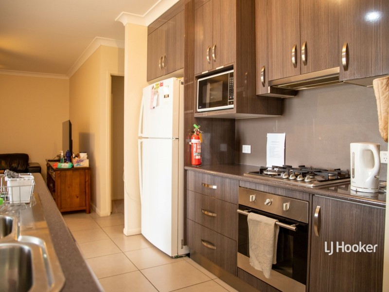 15 Lockyer Crescent, Roma QLD 4455