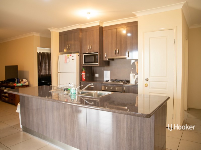 15 Lockyer Crescent, Roma QLD 4455