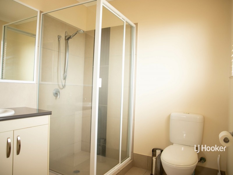 15 Lockyer Crescent, Roma QLD 4455