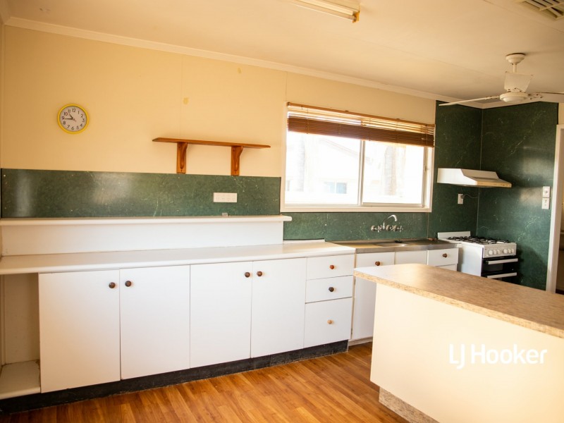 2 Holland Street, Roma QLD 4455