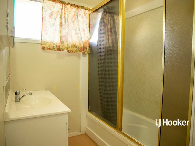 2 Holland Street, Roma QLD 4455