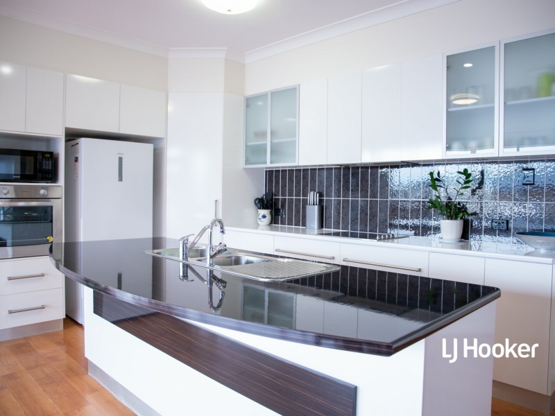 6 Lockyer Crescent, Roma QLD 4455