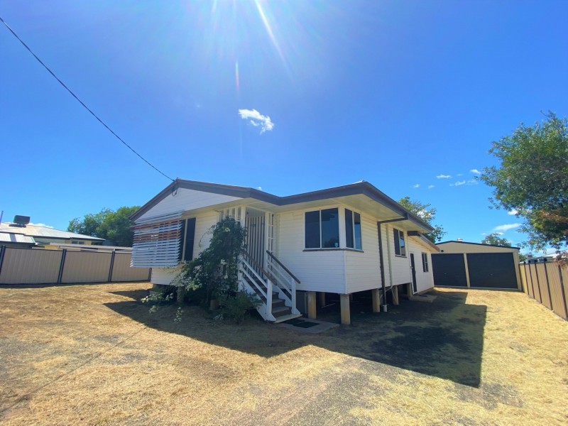 2 Luff Street, Roma QLD 4455