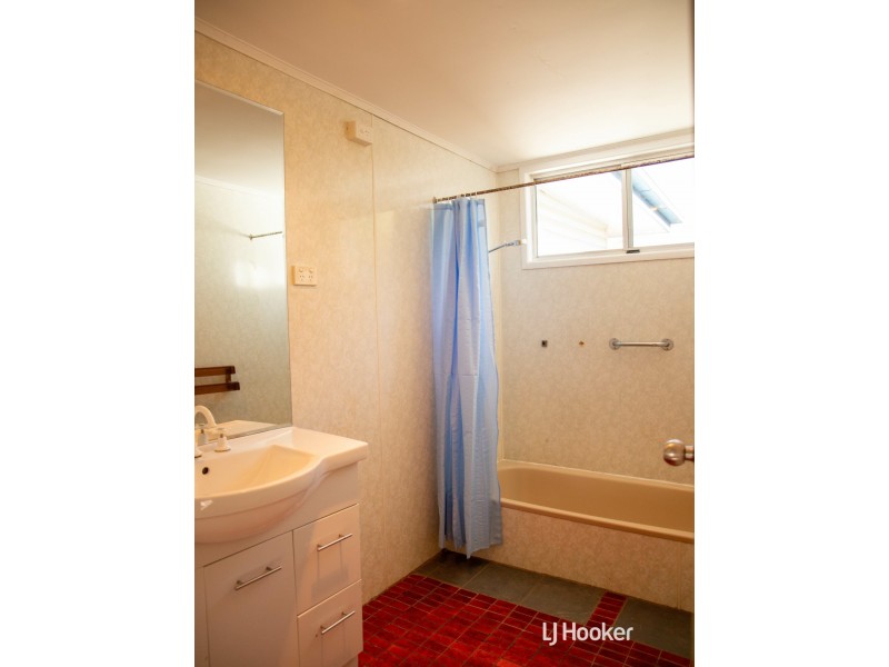 13 Crawford Street, Roma QLD 4455