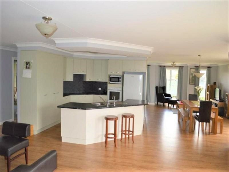 9 Lockyer Crescent, Roma QLD 4455