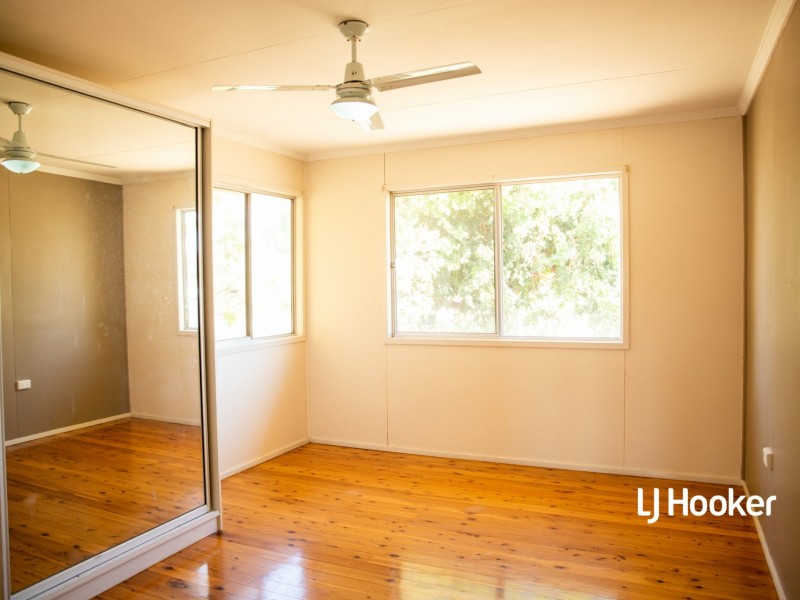 2 Holland Street, Roma QLD 4455
