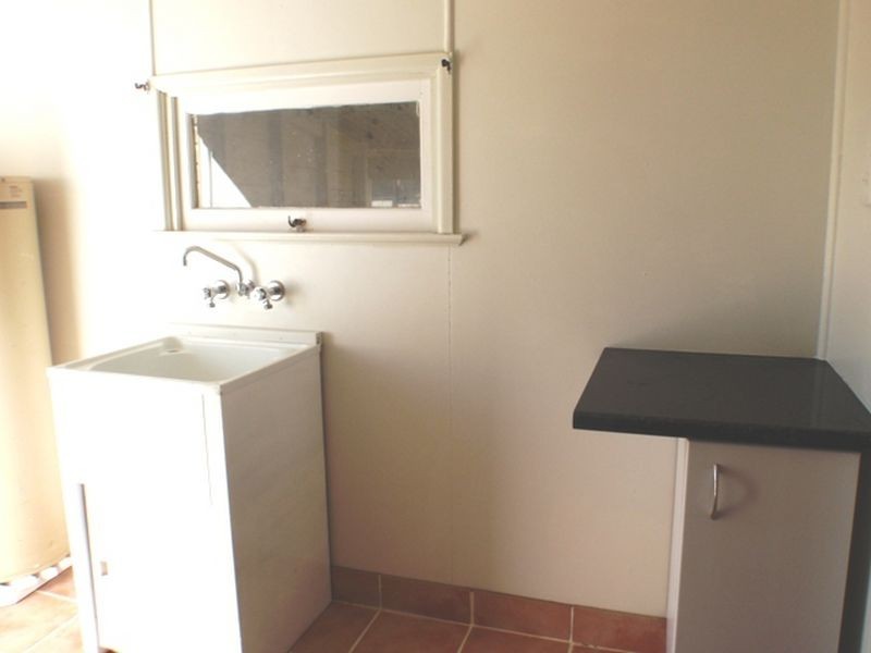 25 Charles Street, Roma QLD 4455