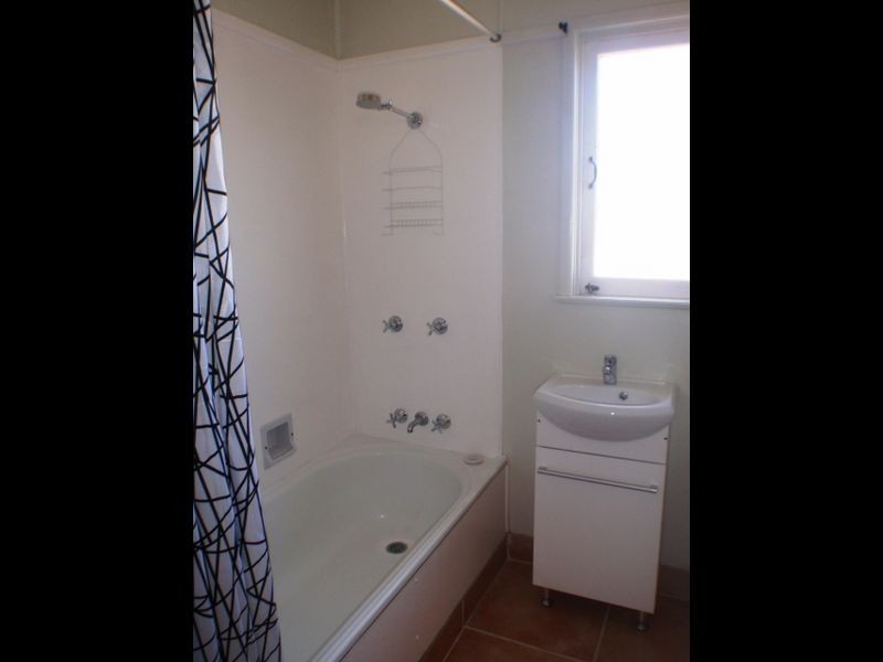 25 Charles Street, Roma QLD 4455