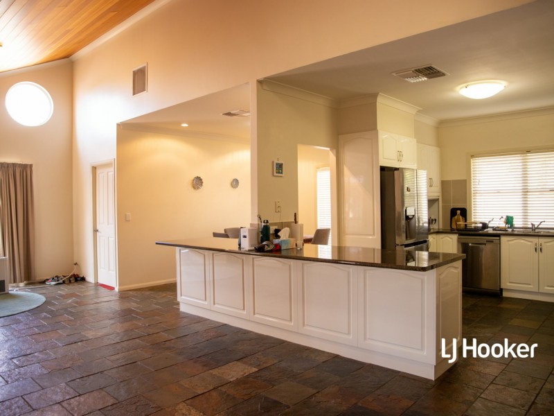 1A Wright Street, Roma QLD 4455