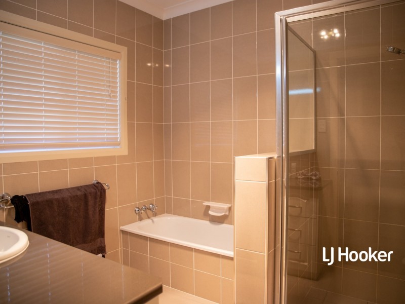 1A Wright Street, Roma QLD 4455