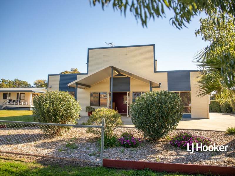 136-138 Northern Road, Roma QLD 4455