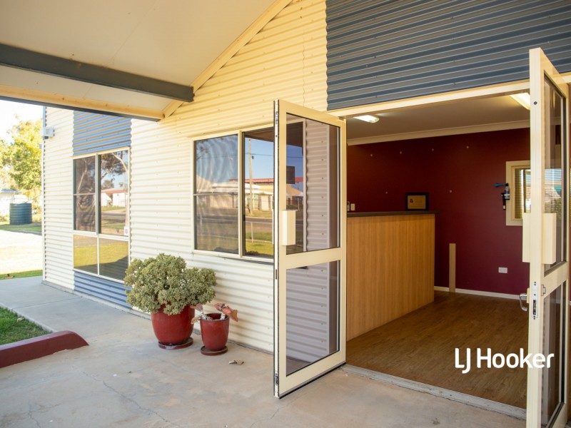 136-138 Northern Road, Roma QLD 4455