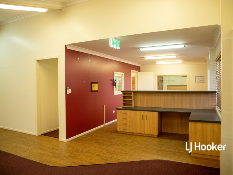 136-138 Northern Road, Roma QLD 4455