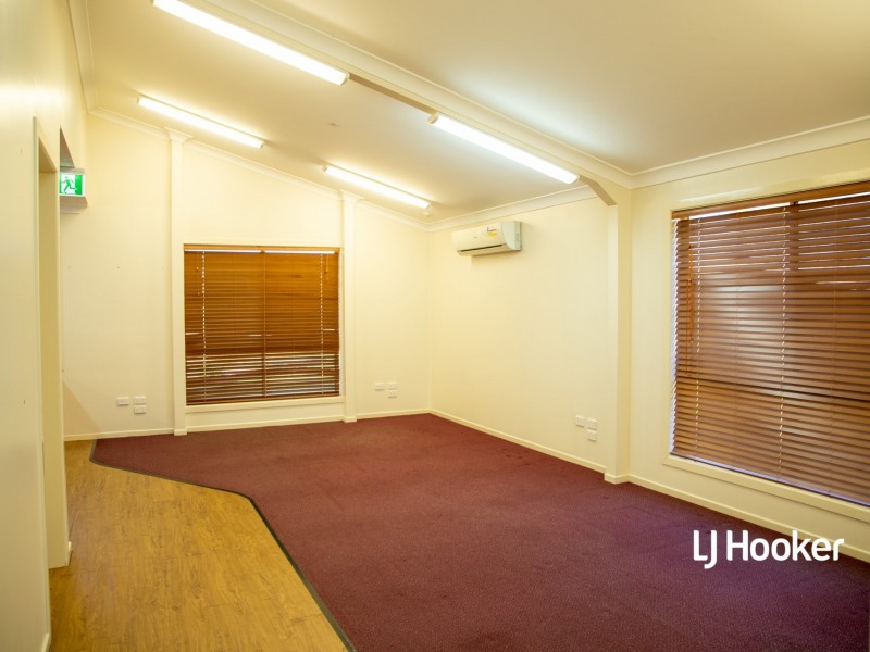 136-138 Northern Road, Roma QLD 4455