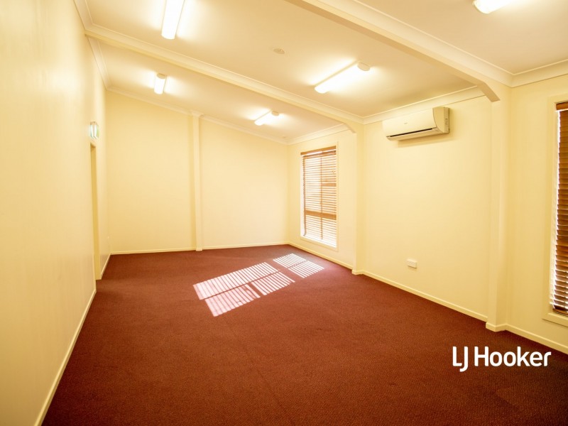 136-138 Northern Road, Roma QLD 4455