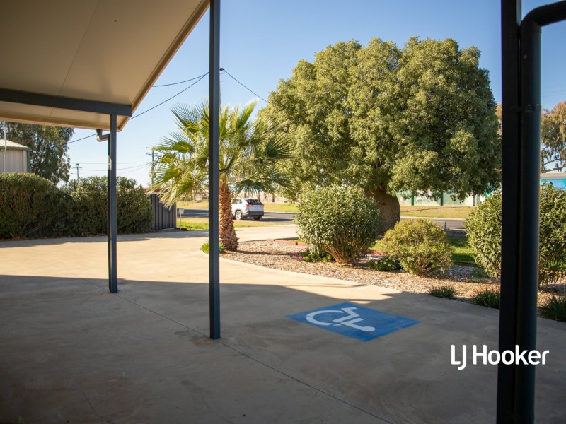 136-138 Northern Road, Roma QLD 4455