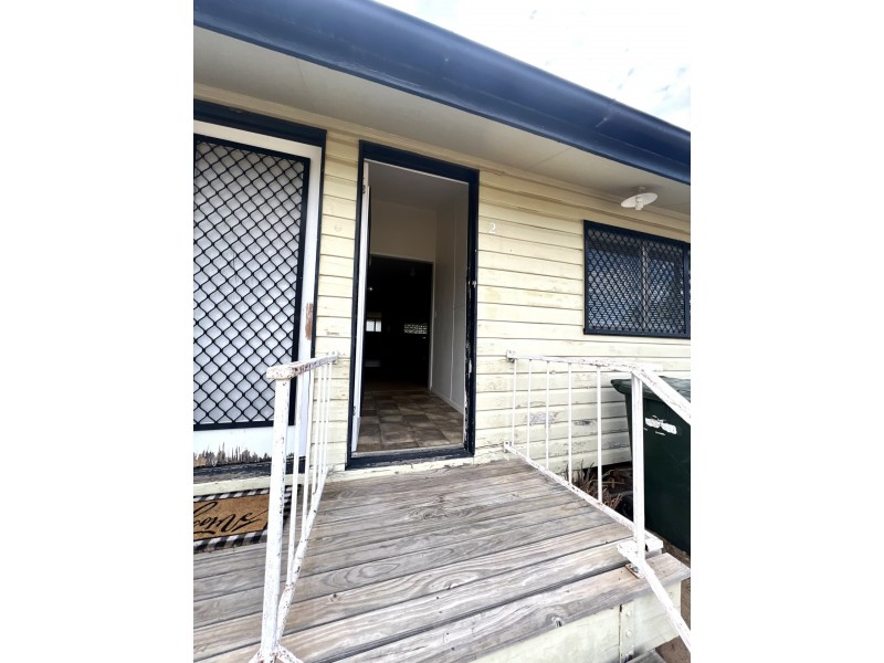 2/16 Duke Street, Roma QLD 4455