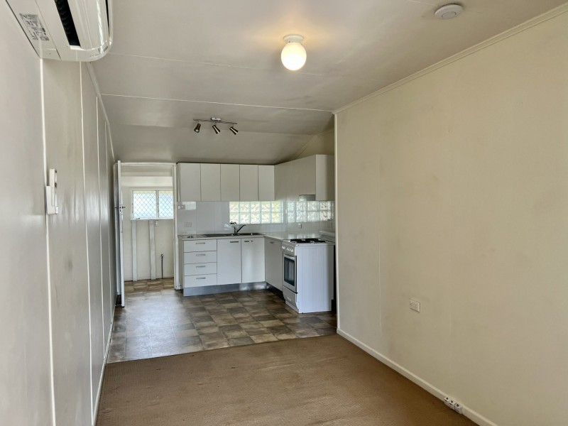 2/16 Duke Street, Roma QLD 4455