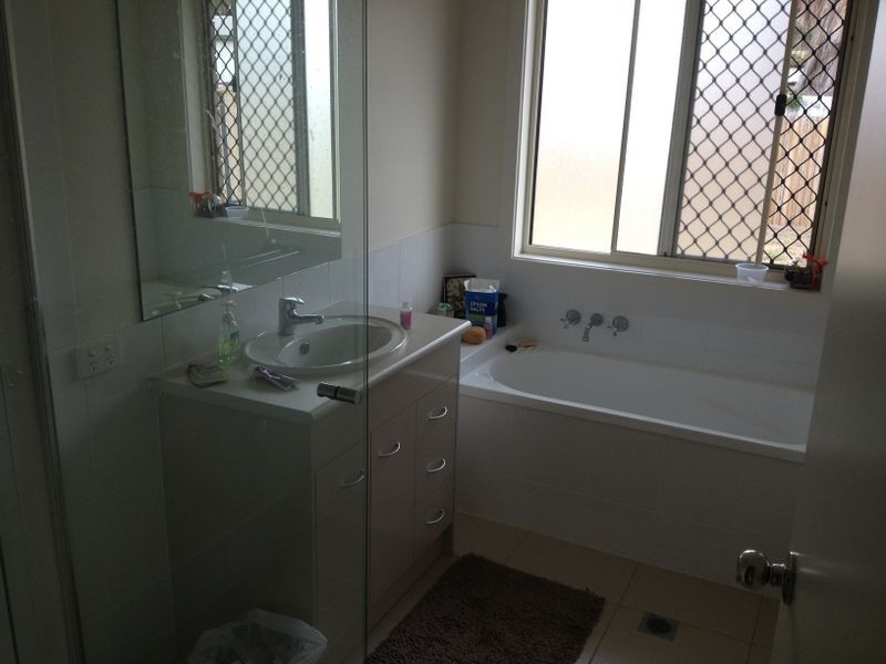 18 Courtney Street, Roma QLD 4455