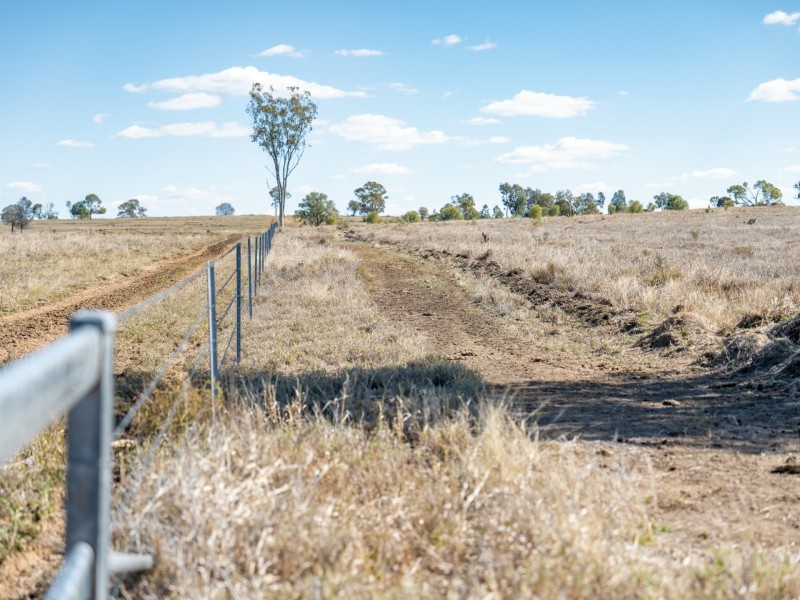 6614 Carnarvon Highway, Roma QLD 4455