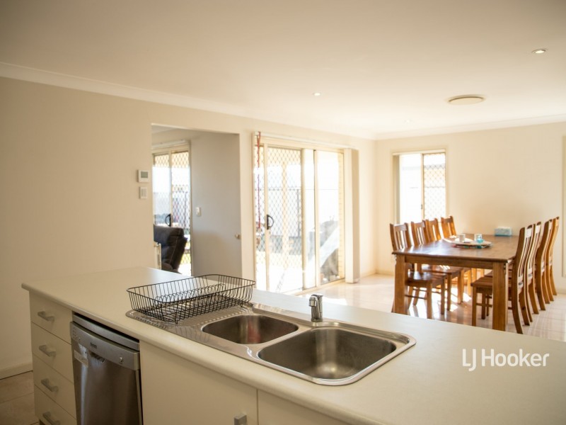 47 Howard Street, Roma QLD 4455