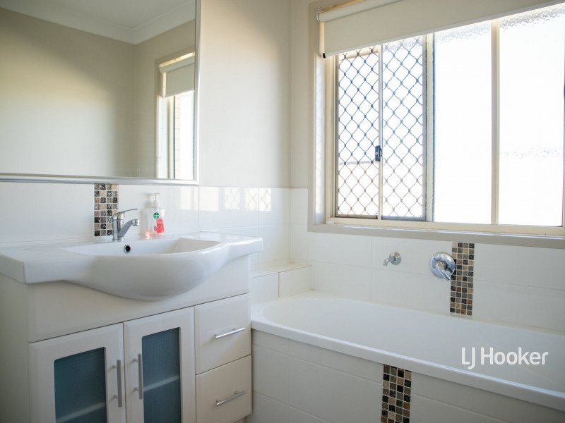 47 Howard Street, Roma QLD 4455