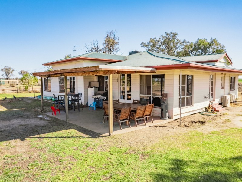 996 Surat Development Road, Surat QLD 4417