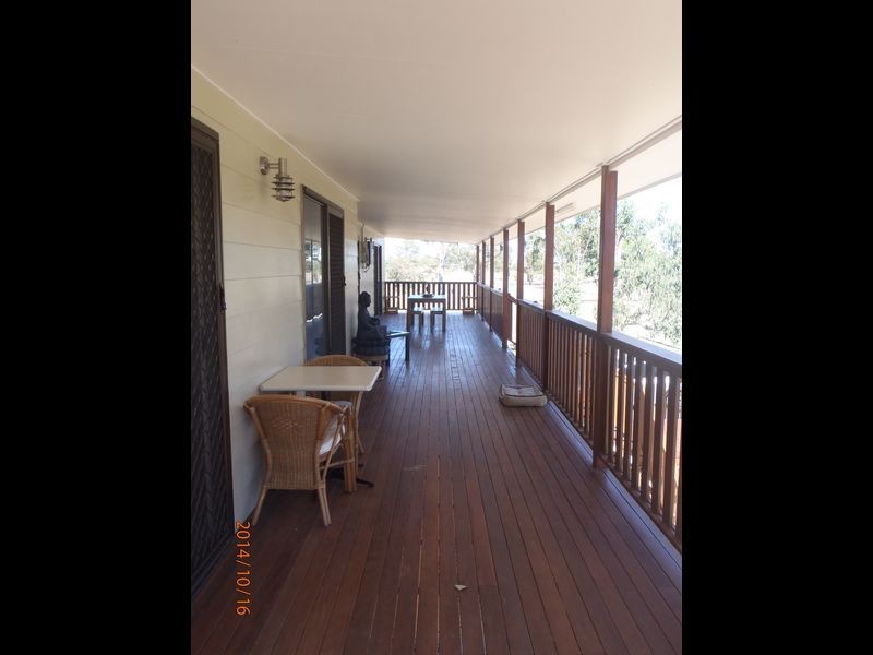 44 McPhie Street, Roma QLD 4455