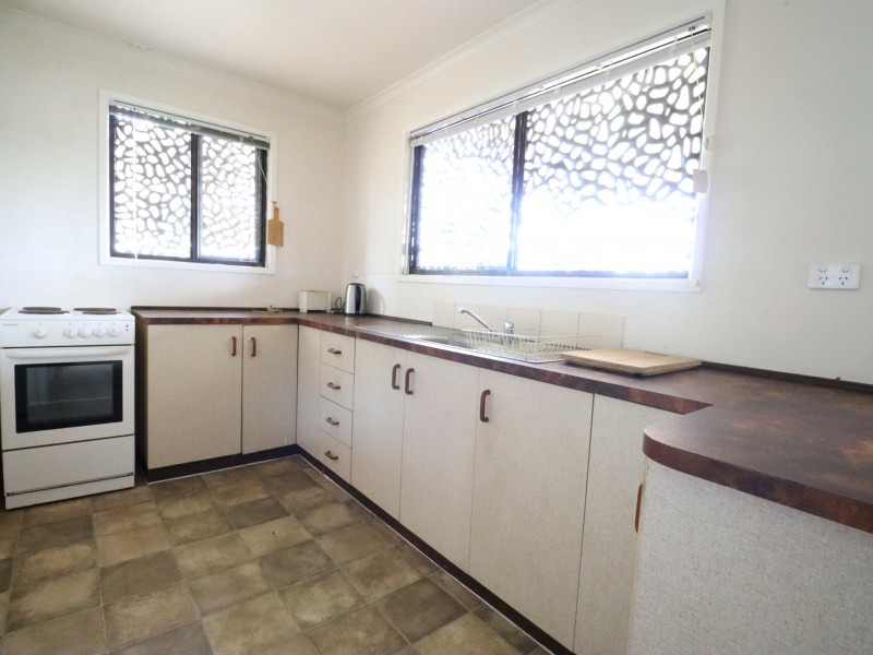 76 Hawthorne Street, Roma QLD 4455