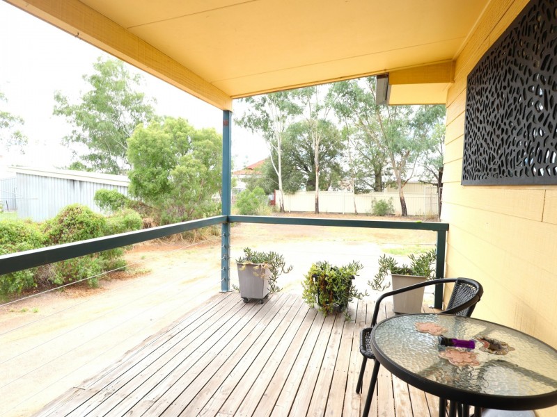 76 Hawthorne Street, Roma QLD 4455