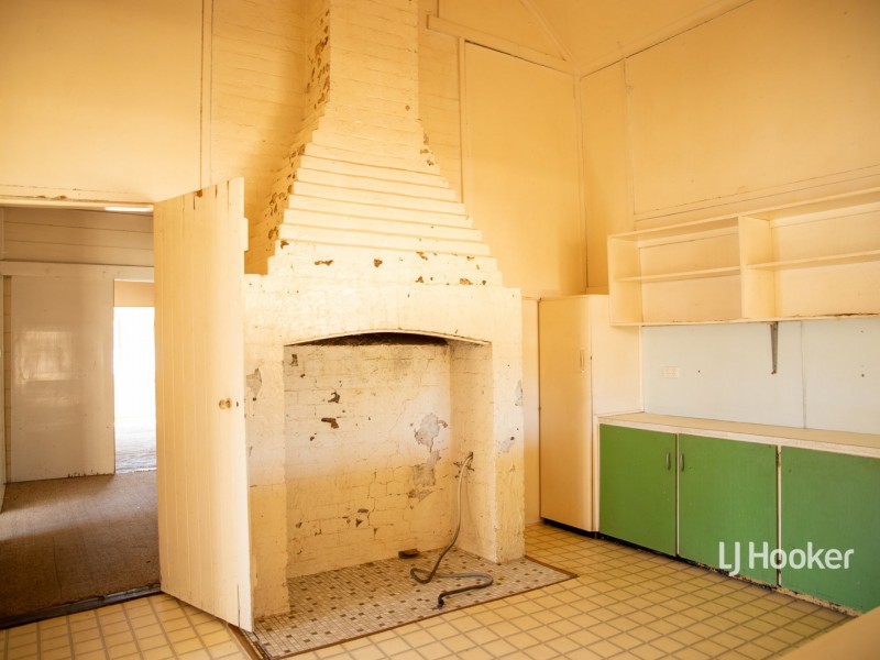 37 Soutter Street, Roma QLD 4455