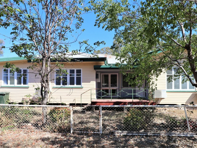 42 Annandale Street, Injune QLD 4454