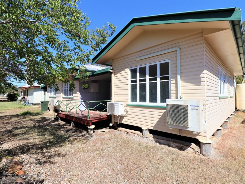 42 Annandale Street, Injune QLD 4454