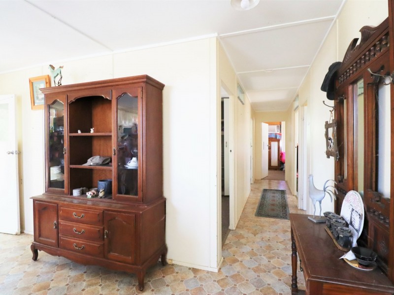 36 Coronation Street, Injune QLD 4454