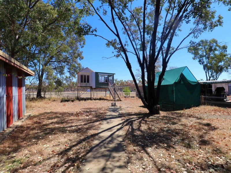 36 Coronation Street, Injune QLD 4454