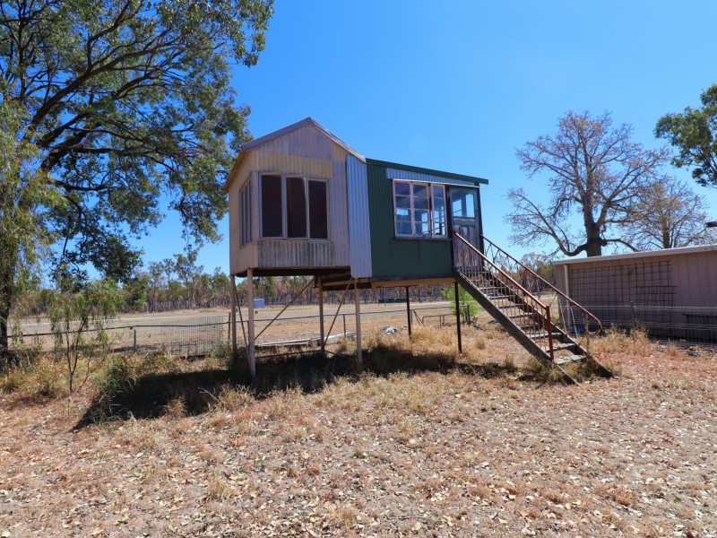 36 Coronation Street, Injune QLD 4454