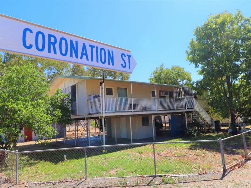 36 Coronation Street, Injune QLD 4454