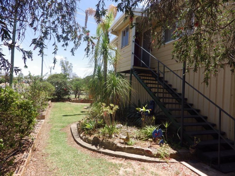 35 Twine Street, Roma QLD 4455