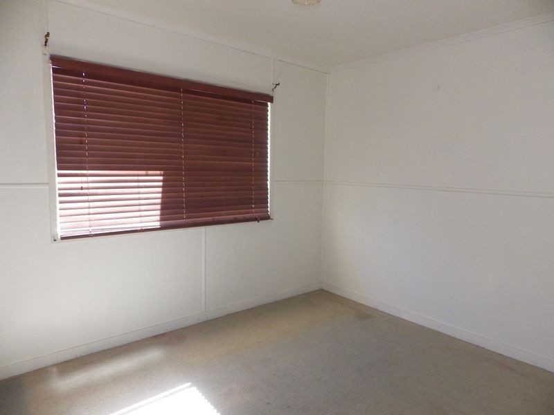 27 Jackson Street, Roma QLD 4455
