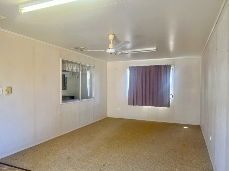 1 Crawford Street, Roma QLD 4455