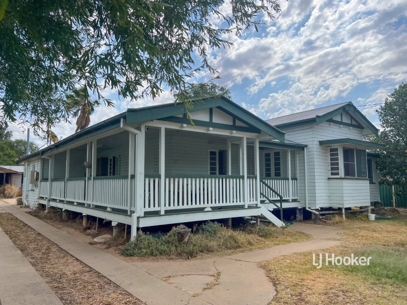 4 Northern Road, Roma QLD 4455