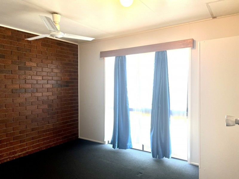 1/4 Wright Street, Roma QLD 4455
