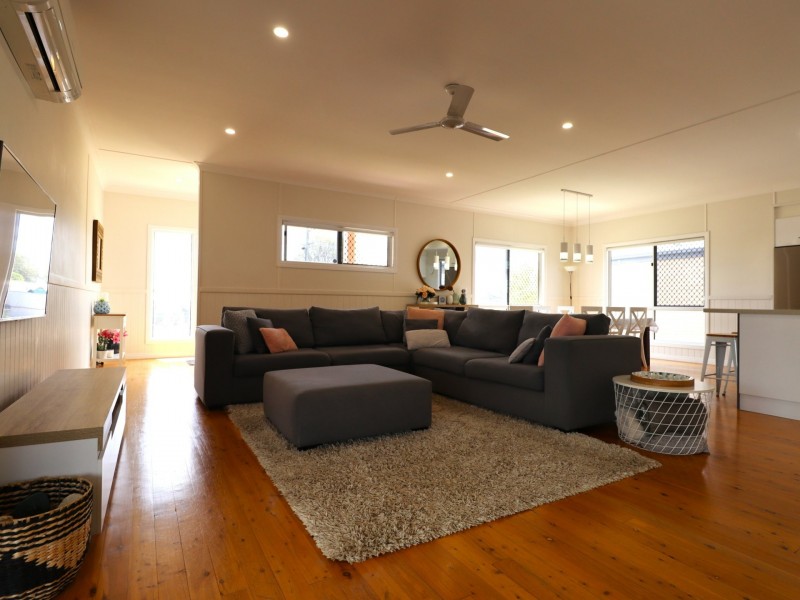 242 Upper McDowall Street, Roma QLD 4455